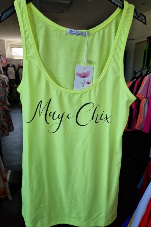 Mayo chix Corso trikó neon zöld és neon rózsaszín színben 