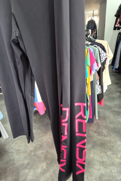 Rensix legging pink felirattal 